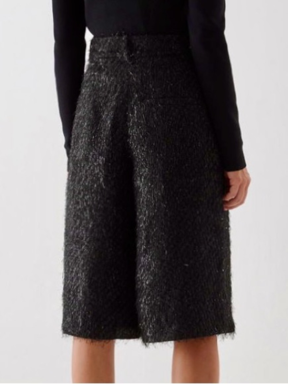 New COS Tailored Feathered Long Shorts - Picture 2 of 12